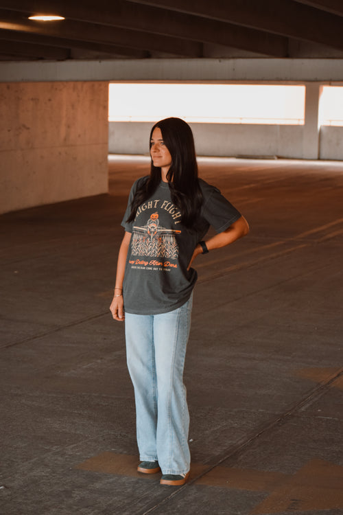 FRIGHT FLIGHT OVERSIZED GRAPHIC TEE